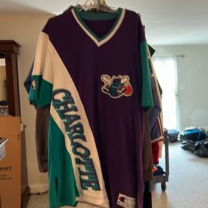 Charlotte Hornets retro shirt